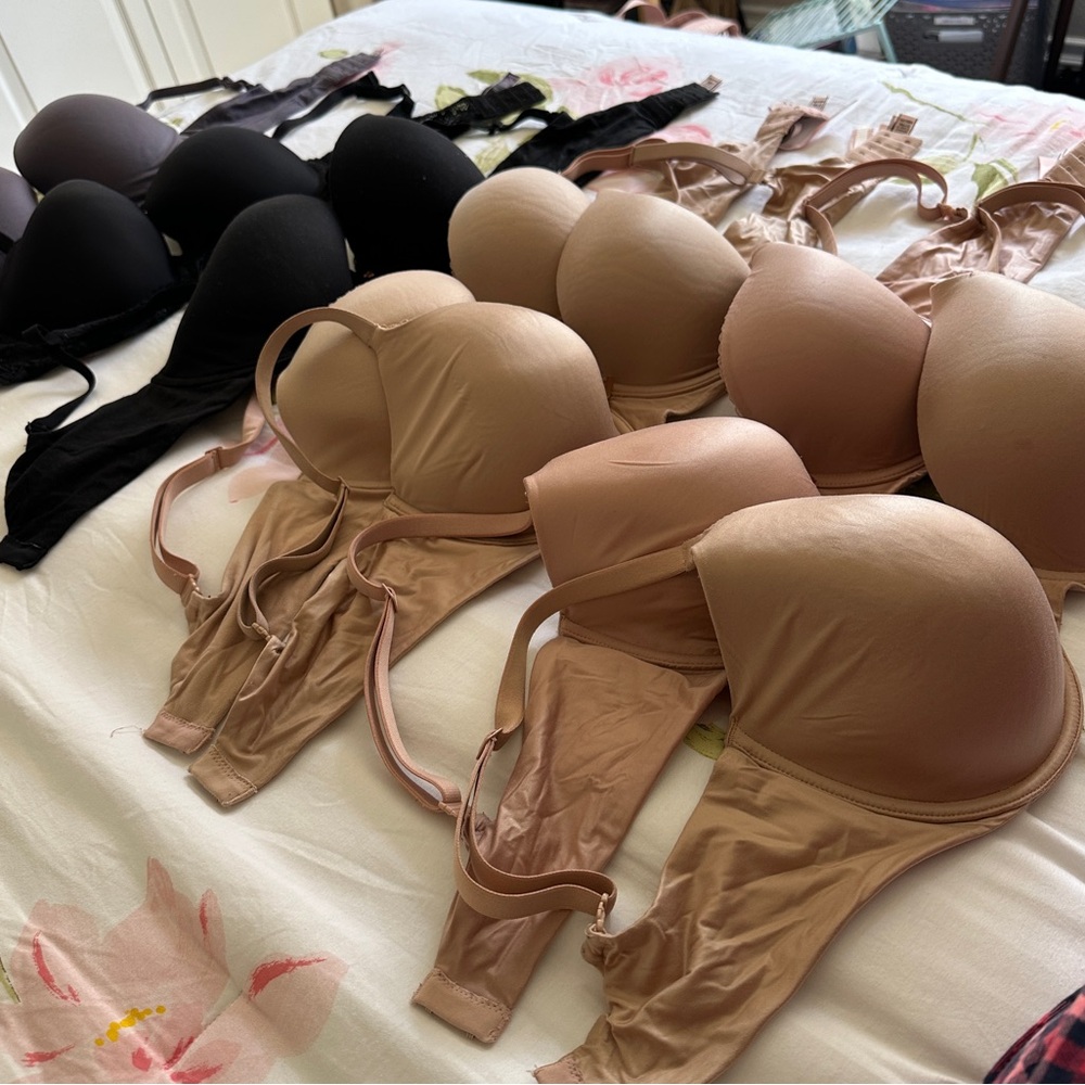 Lot of 34DD Victoria’s Secret Bras (in various conditions)